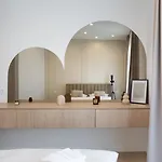 Caffe Luxury King Bed Entire Apartment, Underground Parking Near Promenada Bussiness Center
