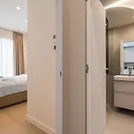Caffe Luxury King Bed Entire Apartment, Underground Parking Near Promenada Bussiness Center Apartment