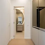 Apartment Caffe Luxury King Bed Entire Apartment, Underground Parking Near Promenada Bussiness Center *