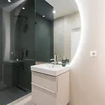 Caffe Luxury King Bed Entire Apartment, Underground Parking Near Promenada Bussiness Center * Bucharest