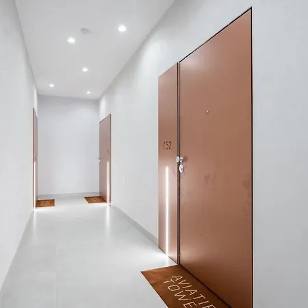 Caffe Luxury King Bed Entire Apartment, Underground Parking Near Promenada Bussiness Center *