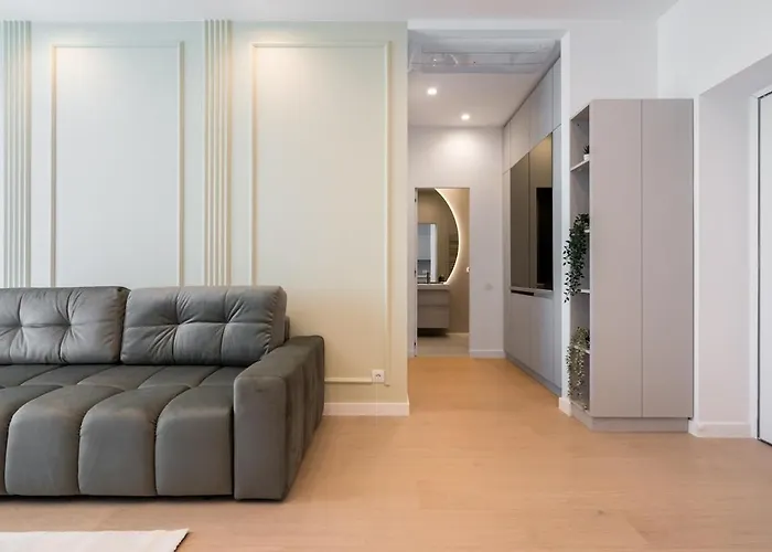 Caffe Luxury King Bed Entire Apartment, Underground Parking Near Promenada Bussiness Center Apartament *