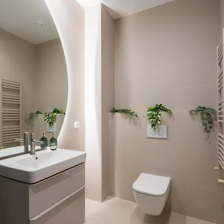 Appartement Caffe Luxury King Bed Entire Apartment, Underground Parking Near Promenada Bussiness Center