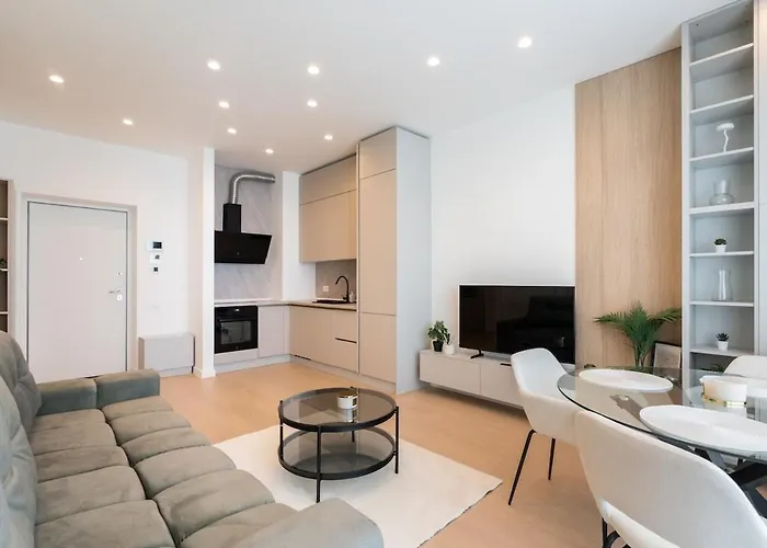 Apartman Caffe Luxury King Bed Entire Apartment, Underground Parking Near Promenada Bussiness Center Bukarest