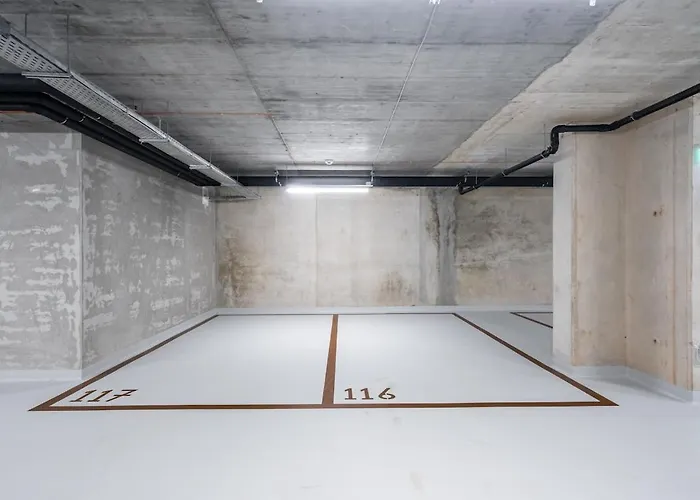 Caffe Luxury King Bed Entire Apartment, Underground Parking Near Promenada Bussiness Center Bukarest